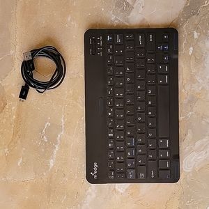 M EDGE Wireless Keyboard
